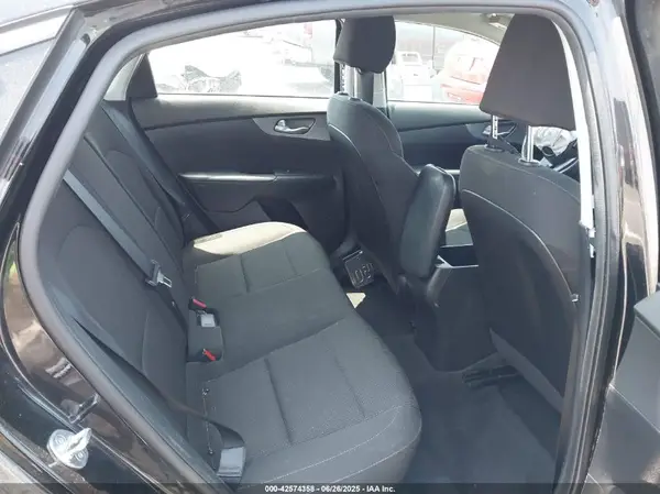 3KPF24AD6ME302872 2021 KIA FORTE - Image 8