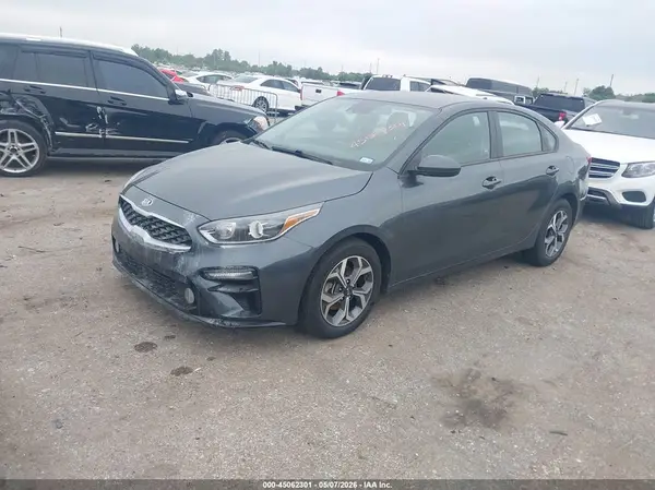 3KPF24AD6ME304654 2021 KIA FORTE - Image 2