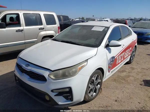 3KPF24AD6ME306825 2021 KIA FORTE - Image 2