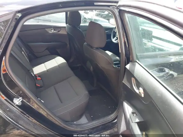 3KPF24AD6ME307117 2021 KIA FORTE - Image 8