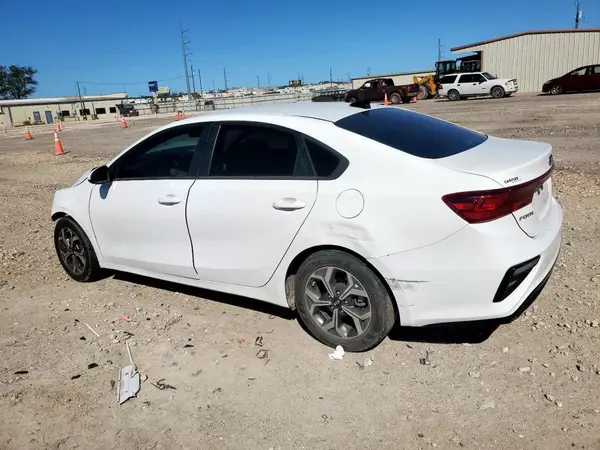 3KPF24AD6ME312527 2021 KIA FORTE - Image 2