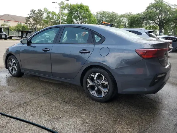 3KPF24AD6ME313242 2021 KIA FORTE - Image 2