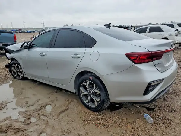 3KPF24AD6ME320823 2021 KIA FORTE - Image 2
