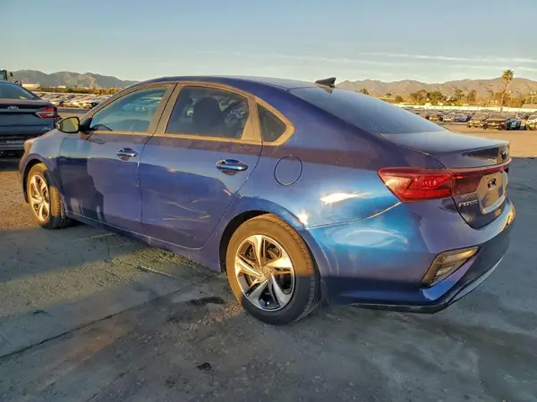 3KPF24AD6ME324905 2021 KIA FORTE - Image 2