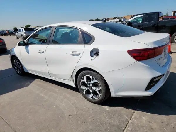 3KPF24AD6ME325259 2021 KIA FORTE - Image 2