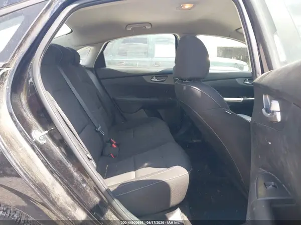 3KPF24AD6ME328226 2021 KIA FORTE - Image 8