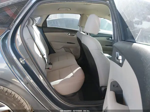 3KPF24AD6ME330607 2021 KIA FORTE - Image 8