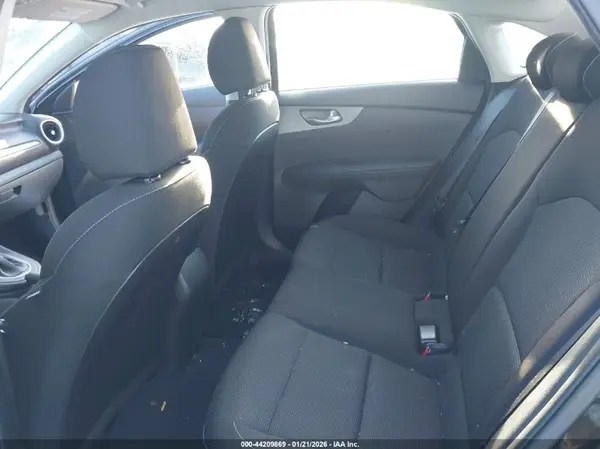 3KPF24AD6ME333281 2021 KIA FORTE - Image 8