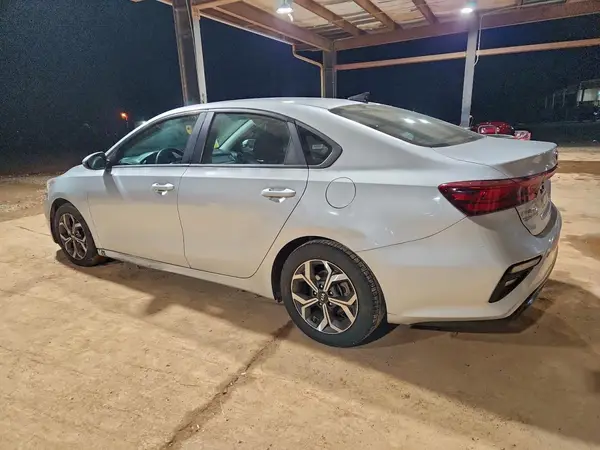 3KPF24AD6ME335211 2021 KIA FORTE - Image 2