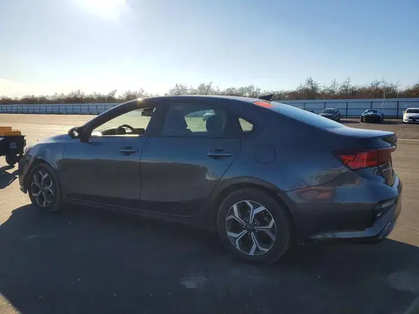 3KPF24AD6ME335404 2021 KIA FORTE - Image 2