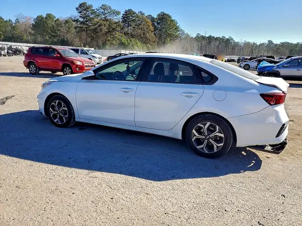 3KPF24AD6ME337220 2021 KIA FORTE - Image 2