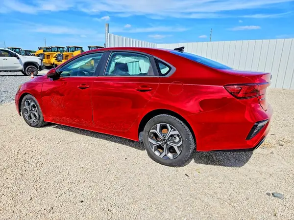3KPF24AD6ME337542 2021 KIA FORTE - Image 2