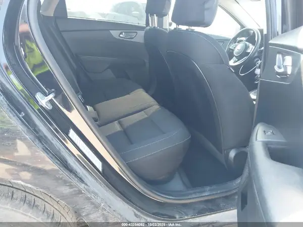 3KPF24AD6ME338092 2021 KIA FORTE - Image 8