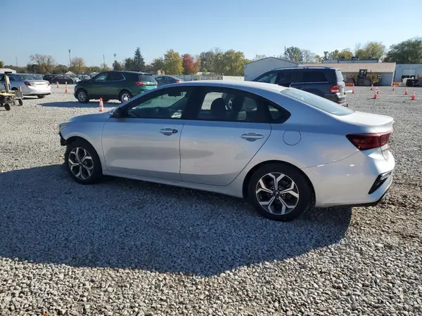 3KPF24AD6ME339453 2021 KIA FORTE - Image 2