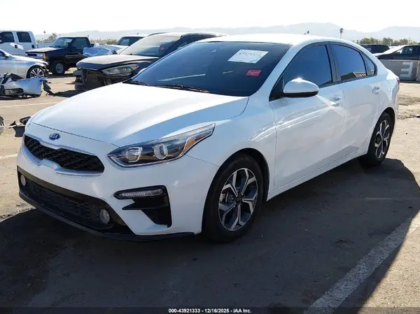 3KPF24AD6ME340165 2021 KIA FORTE - Image 2