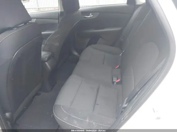 3KPF24AD6ME341090 2021 KIA FORTE - Image 8