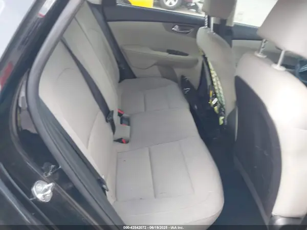 3KPF24AD6ME345141 2021 KIA FORTE - Image 8