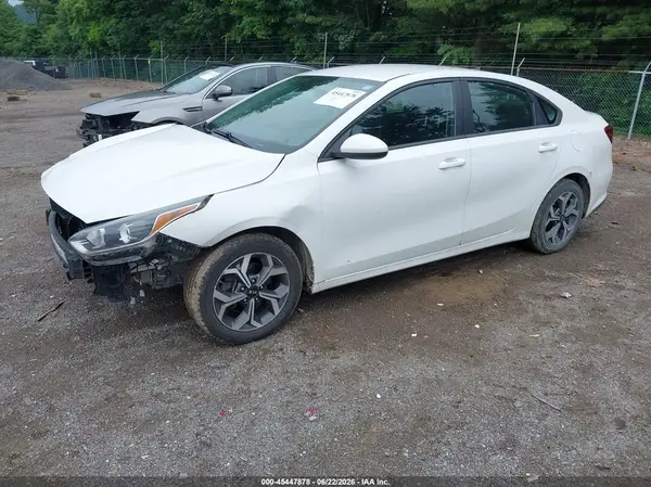 3KPF24AD6ME346015 2021 KIA FORTE - Image 2