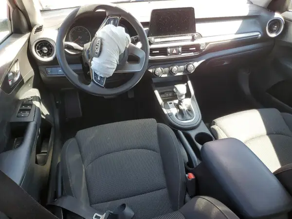 3KPF24AD6ME346256 2021 KIA FORTE - Image 8