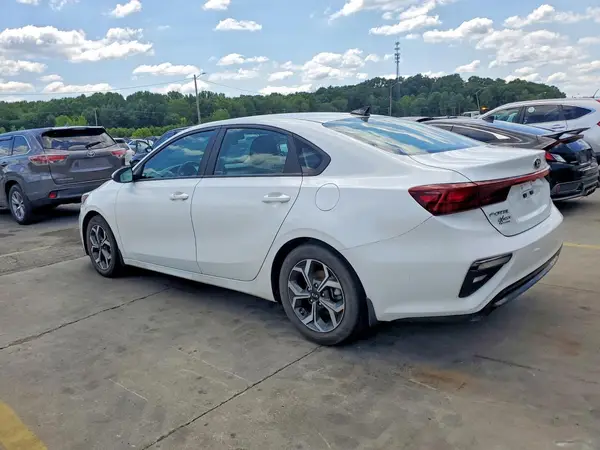 3KPF24AD6ME347990 2021 KIA FORTE - Image 2