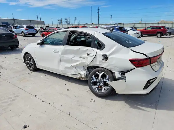 3KPF24AD6ME350808 2021 KIA FORTE - Image 2