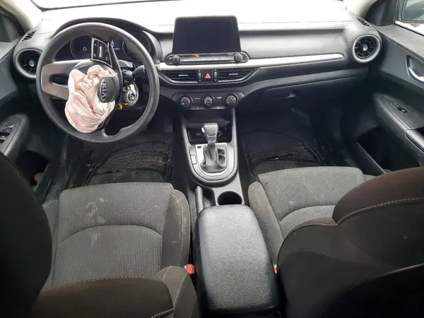 3KPF24AD6ME351215 2021 KIA FORTE - Image 8