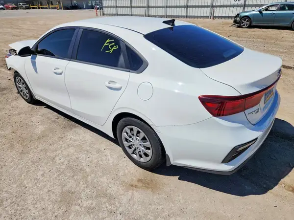 3KPF24AD6ME352624 2021 KIA FORTE - Image 2