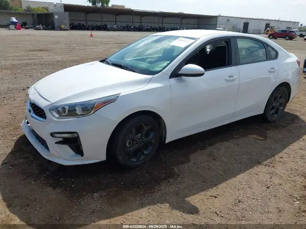 3KPF24AD6ME354275 2021 KIA FORTE - Image 2