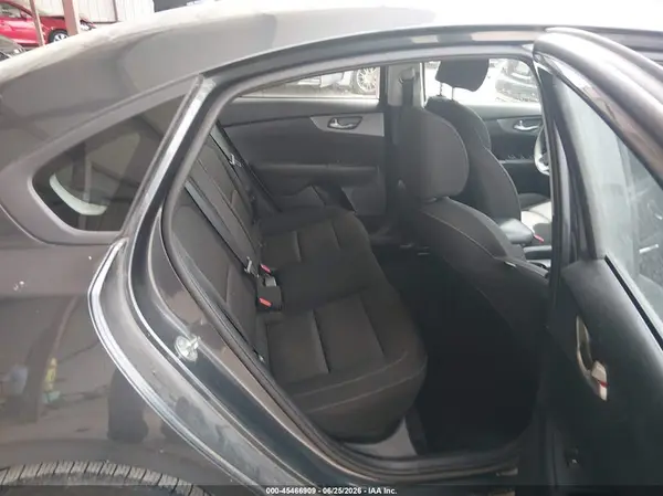 3KPF24AD6ME354552 2021 KIA FORTE - Image 8