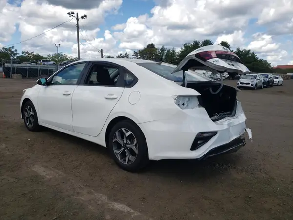 3KPF24AD6ME365020 2021 KIA FORTE - Image 2