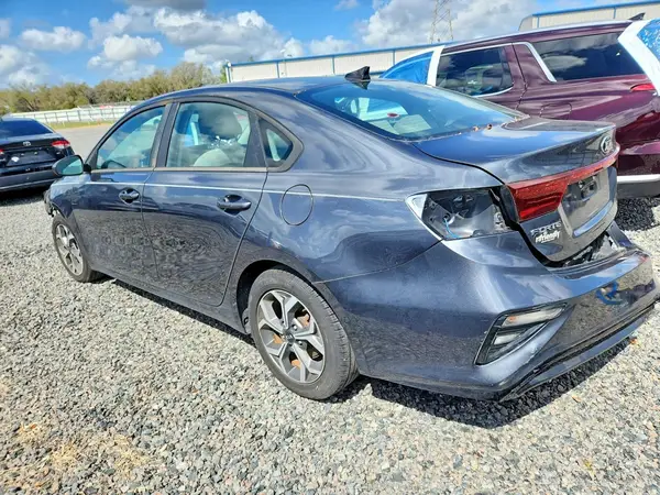 3KPF24AD6ME365180 2021 KIA FORTE - Image 2