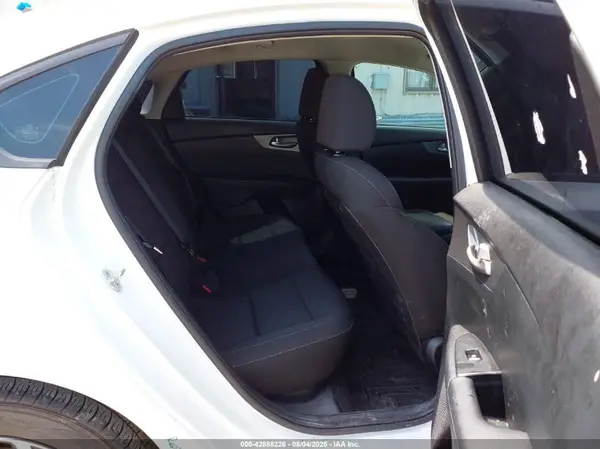 3KPF24AD6ME368936 2021 KIA FORTE - Image 8