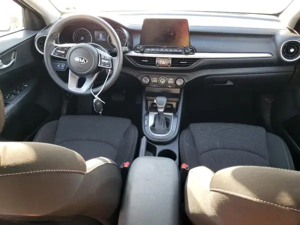 3KPF24AD6ME370492 2021 KIA FORTE - Image 8