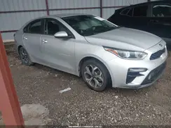 3KPF24AD6ME370685 2021 KIA FORTE