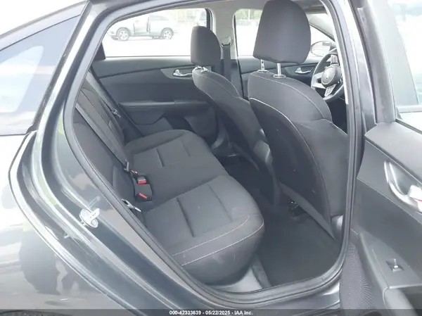 3KPF24AD6ME371772 2021 KIA FORTE - Image 8