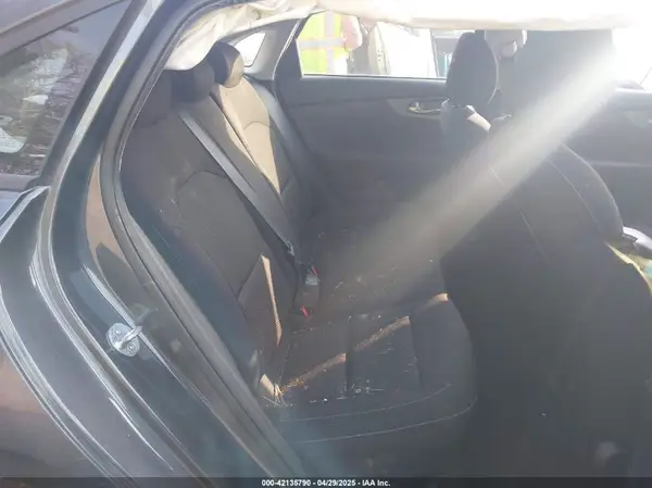 3KPF24AD6ME372761 2021 KIA FORTE - Image 8