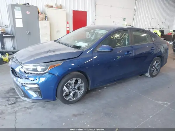 3KPF24AD6ME372906 2021 KIA FORTE - Image 2