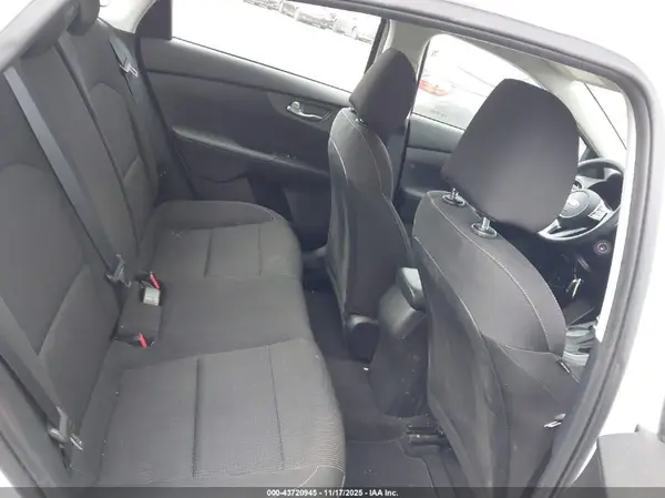 3KPF24AD6ME375188 2021 KIA FORTE - Image 8