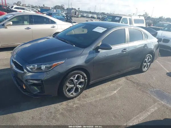 3KPF24AD6ME376325 2021 KIA FORTE - Image 2