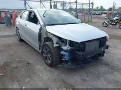 3KPF24AD6ME377135 2021 KIA FORTE