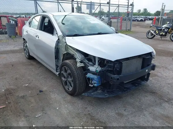 3KPF24AD6ME377135 2021 KIA FORTE - Image 1
