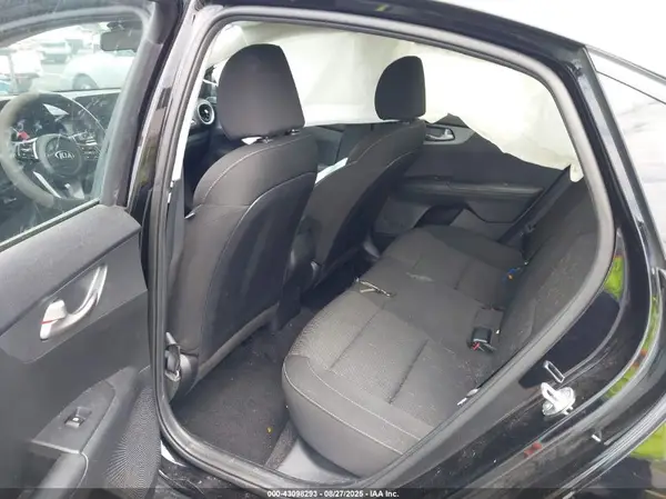 3KPF24AD6ME377216 2021 KIA FORTE - Image 8