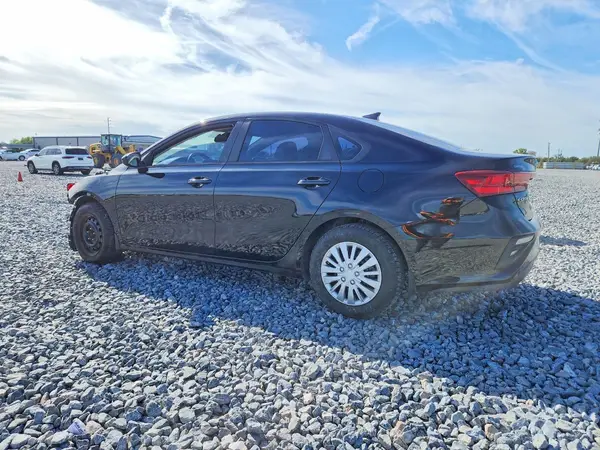 3KPF24AD6ME377555 2021 KIA FORTE - Image 2