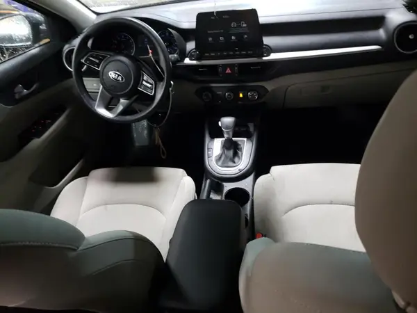 3KPF24AD6ME377992 2021 KIA FORTE - Image 8