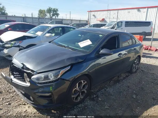 3KPF24AD6ME381198 2021 KIA FORTE - Image 2