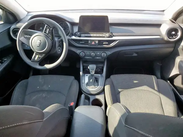 3KPF24AD6ME383159 2021 KIA FORTE - Image 8