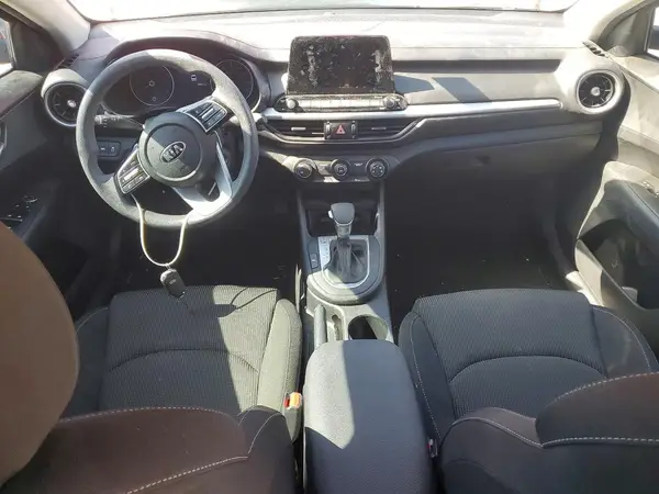 3KPF24AD6ME387681 2021 KIA FORTE - Image 8