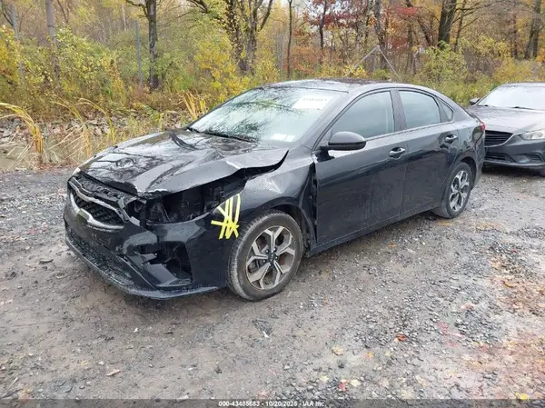 3KPF24AD6ME387728 2021 KIA FORTE - Image 2