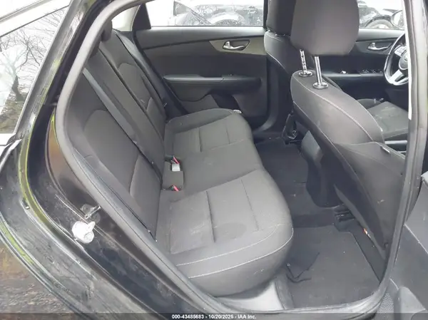 3KPF24AD6ME387728 2021 KIA FORTE - Image 8