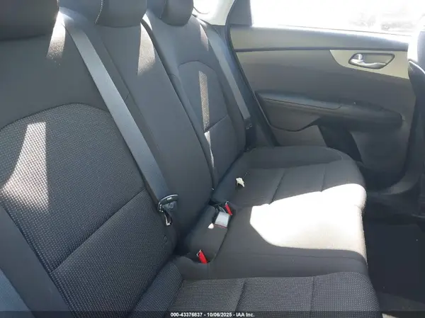 3KPF24AD6ME388037 2021 KIA FORTE - Image 8